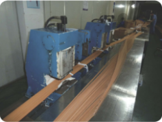 ZCN077-2、3、4米 汽發(fā)、水發(fā)線(xiàn)圈變位雙頭壓型機(jī)